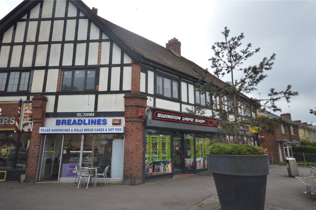 1 bed property, in Cricklade Road, £400,000