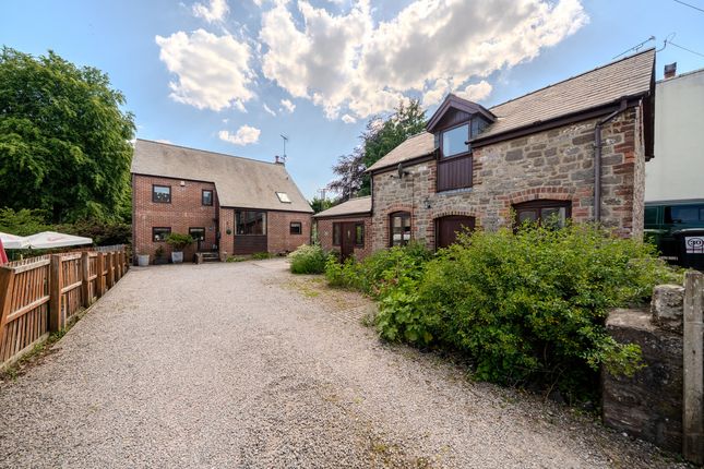 4 bed property, in Staunton, £625,000