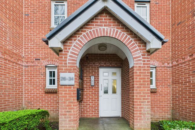 1 bed property, in Hendeley Court, £80,000