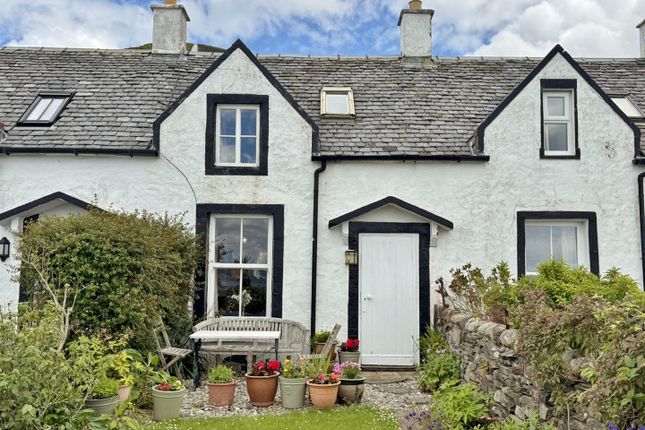 3 bed property, in 6 The Row, £250,000