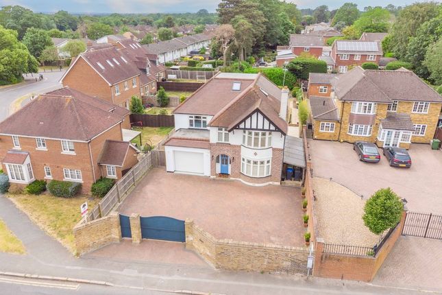 5 bed property, in Gerrards Cross Road, £1,250,000