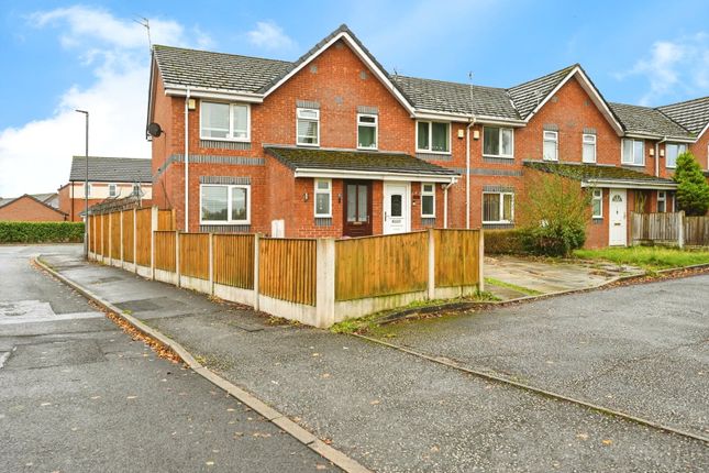 2 bed property, in The Warren, £125,000
