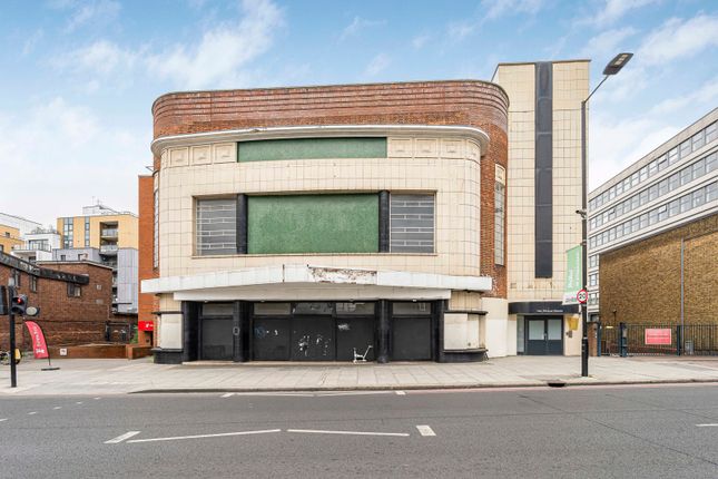 3 bed property, in Streatham High Road, £465,000