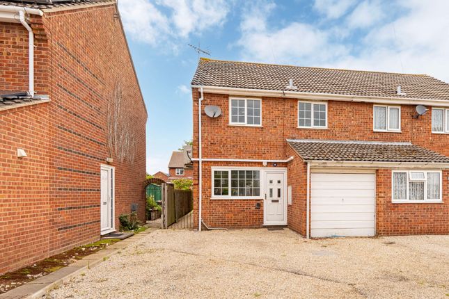 3 bed property, in Neville Road, £200,000