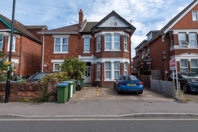 1 bed property, in Howard Road, £100,000