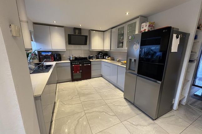 3 bed property, in Telscombe Way, £335,000