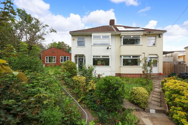 3 bed property, in Muller Road, £400,000
