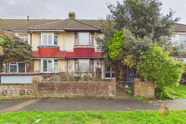 3 bed property, in Orchard Avenue, £290,000