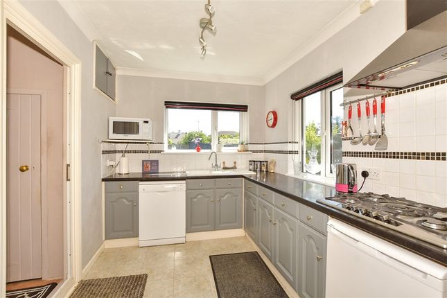 3 bed property, in Kingsway, £380,000
