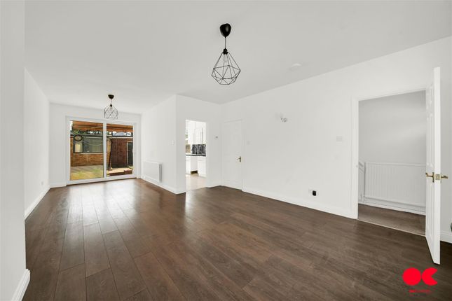 3 bed property, in Chandos Road, £575,000