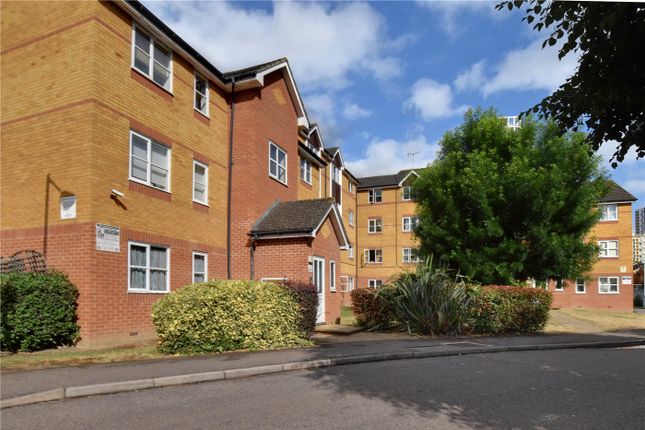 1 bed property, in Compass House, £275,000