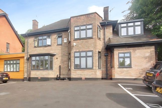 2 bed property, in Pelham Road, £105,000