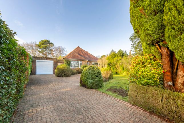 2 bed property, in Beacon Close, £650,000