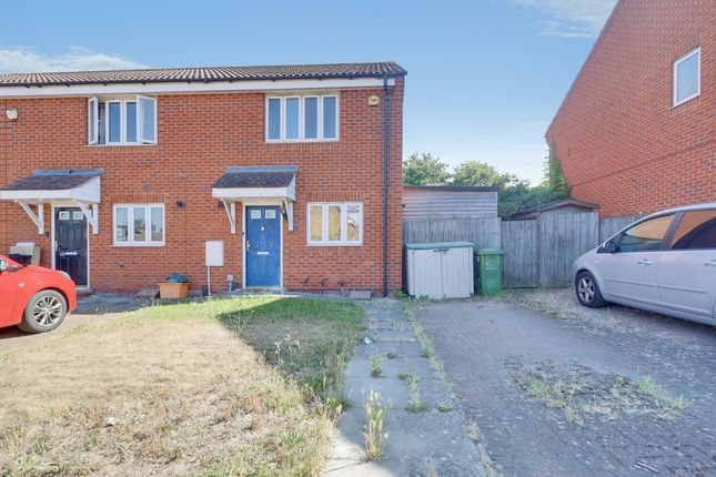 2 bed property, in Kings Crescent, £375,000
