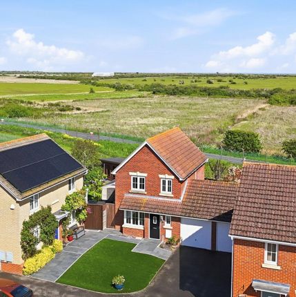 3 bed property, in Havengore Close, £410,000