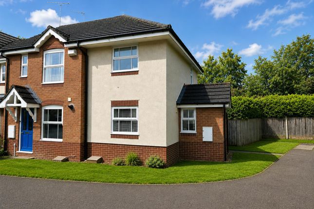 1 bed property, in Kingsland Drive, £250,000