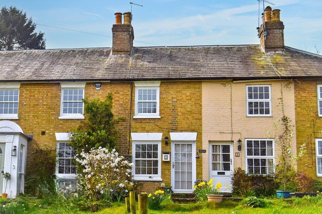 2 bed property, in Godden Green, £435,000