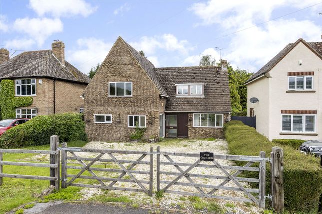 4 bed property, in Leamington Road, £550,000