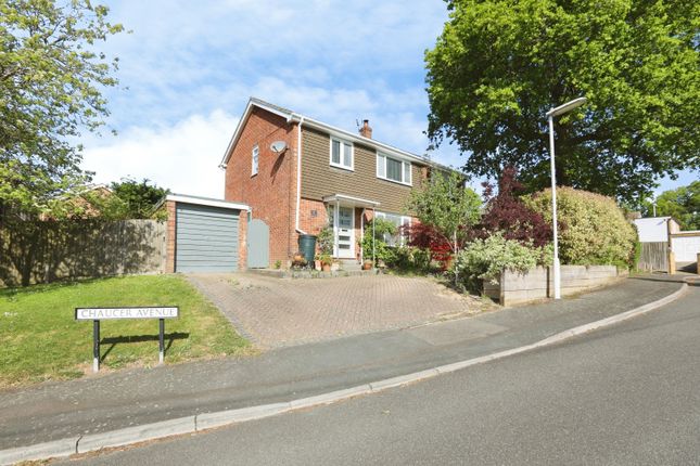 5 bed property, in Chaucer Avenue, £650,000