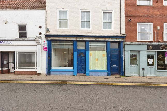1 bed property, in High Street, £60,000