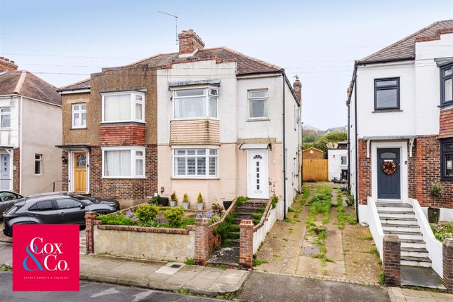 3 bed property, in Southdown Road, £375,000
