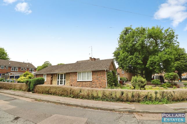 2 bed property, in Sandgate Court, £400,000
