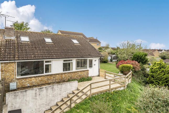 3 bed property, in Listercombe Close, £330,000