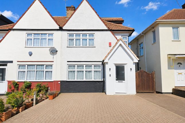 4 bed property, in Deans Lane, £675,000