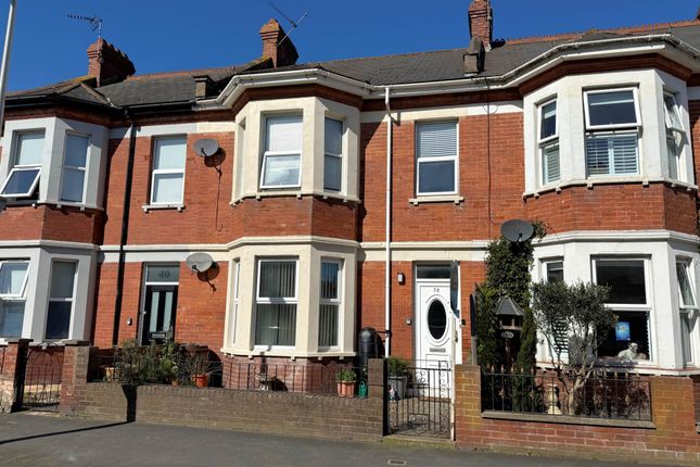 3 bed property, in Victoria Road, £250,000