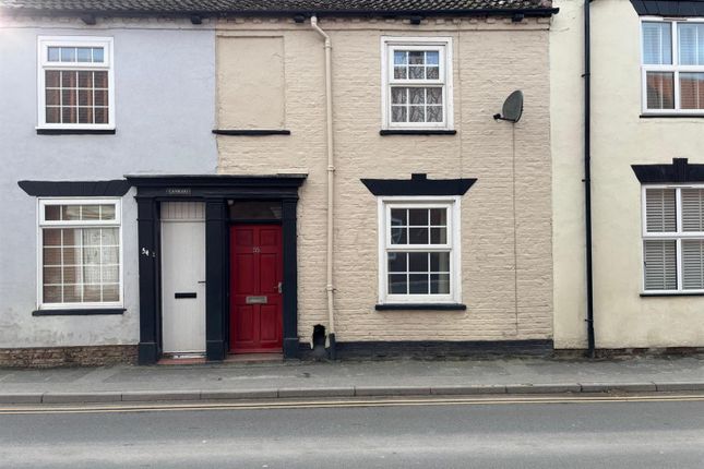 2 bed property, in Southgate, £150,000