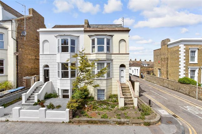 2 bed property, in West Cliff Road, £110,000