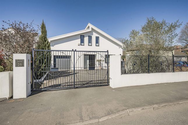 4 bed property, in West Riding, £1,050,000