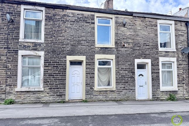 2 bed property, in Mansion Street South, £70,000