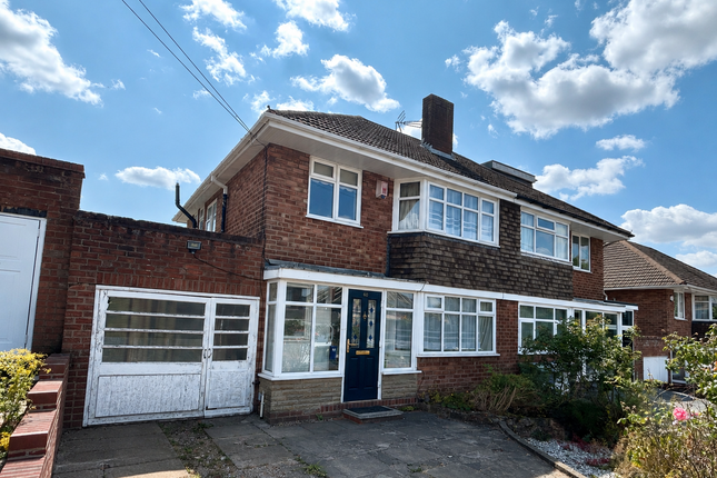 3 bed property, in Brownswall Road, £259,950