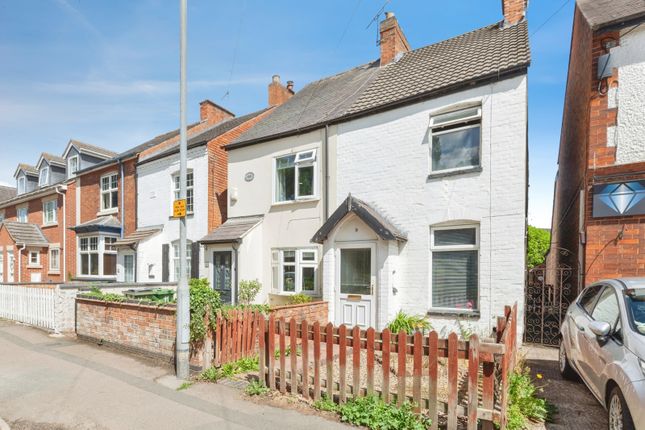 2 bed property, in Leicester Road, £190,000