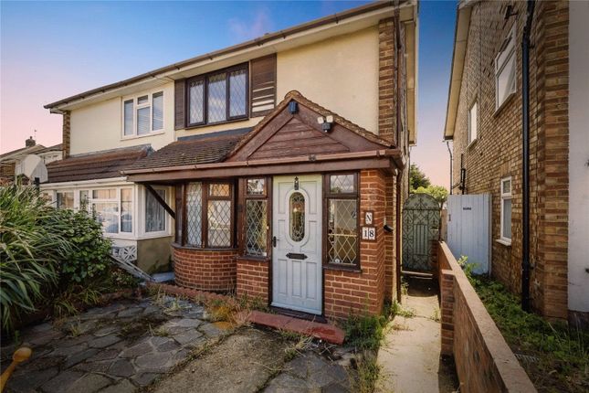3 bed property, in Stephen Avenue, £375,000