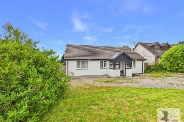 3 bed property, in Capel Iwan, £290,000