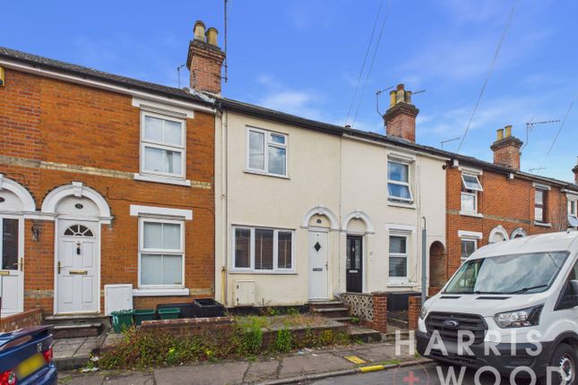 2 bed property, in Fairfax Road, £190,000