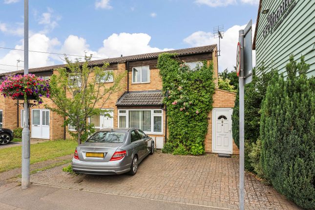 3 bed property, in High Street, £325,000