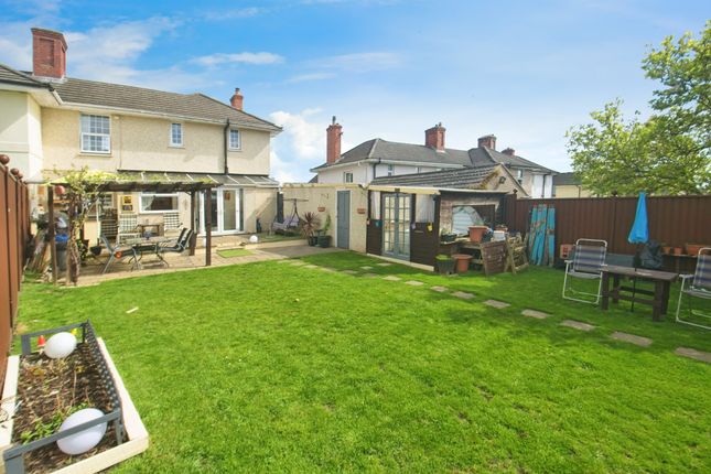 3 bed property, in Bulwark Avenue, £348,000