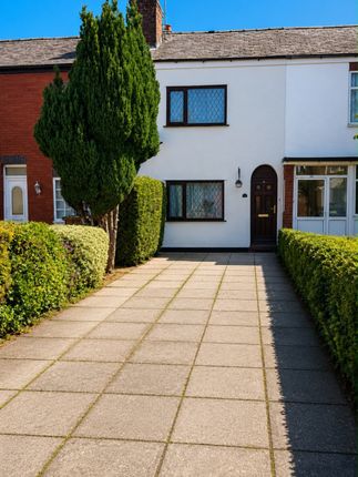 2 bed property, in Grove Street, £110,000