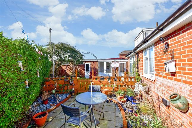 6 bed property, in Elmleigh Road, £500,000