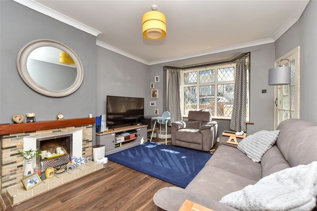 3 bed property, in St. Leonard's Avenue, £265,000