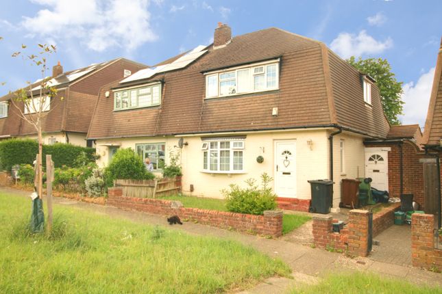 4 bed property, in Stowe Road, £595,000
