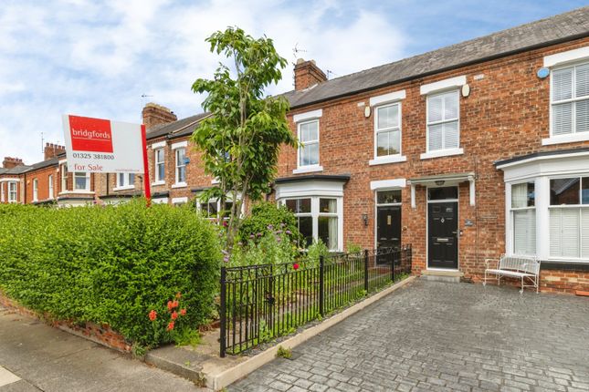 2 bed property, in Elton Parade, £250,000