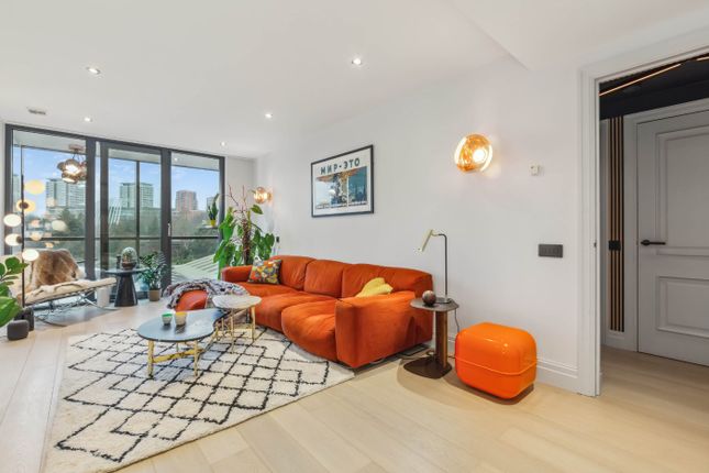 2 bed property, in Sheldon Square, £750,000
