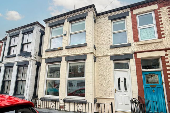 4 bed property, in Chestnut Grove, £250,000