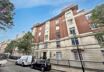 1 bed property, in Flat 39, £175,000