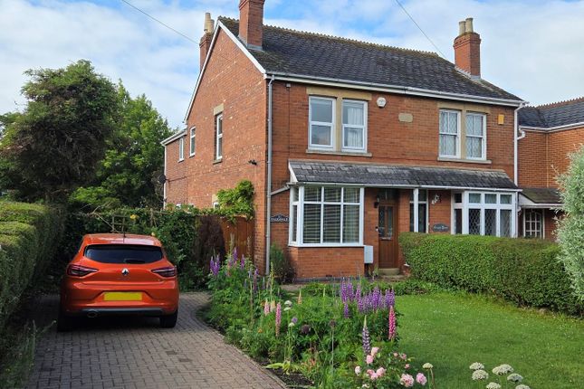 3 bed property, in Old Elmore Lane, £465,000