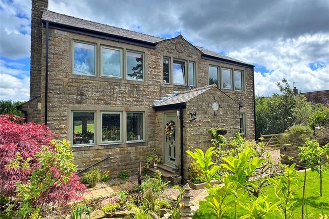 3 bed property, in Tunstead, £599,950